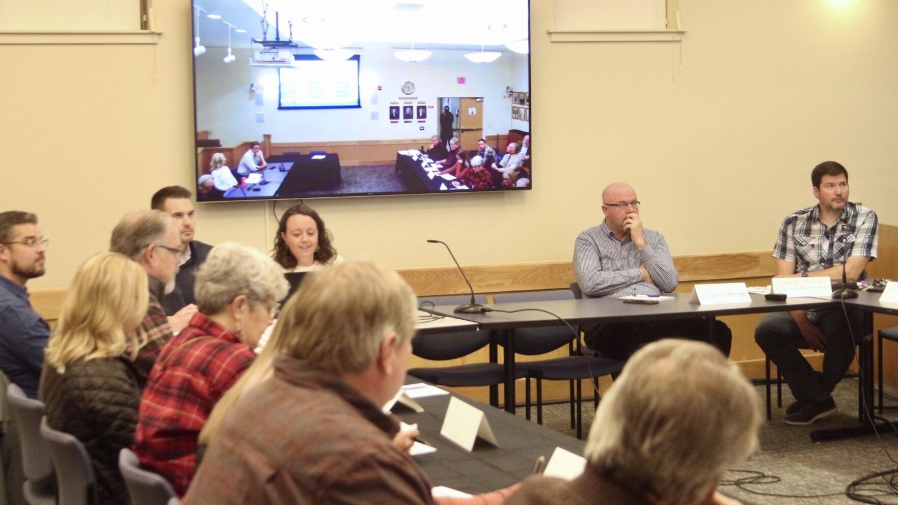 Klamath County, City of Klamath Falls meet to discuss transportation plan